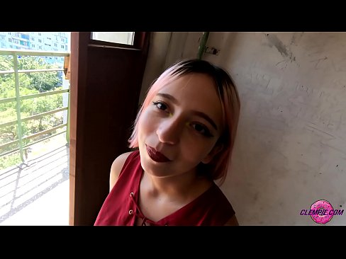 ❤️ طالب حسي تمتص غريبًا في المناطق النائية - نائب الرئيس على وجهه ؛ الجنس